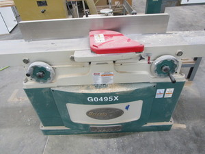 lot 14 image: Grizzly Jointer, Model G0495X...