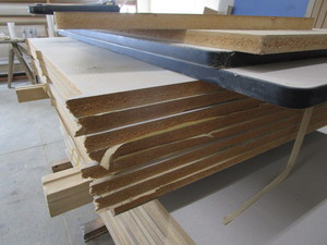 lot 49 image: Countertop pieces 38x49x1-14, ...
