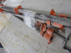 lot 72 image: Pony pipe clamps 1, approx 42, qt...