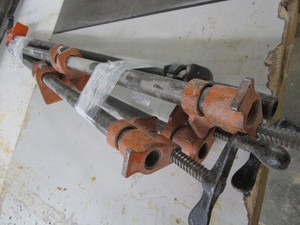 lot 75 image: Pony pipe clamps 1, approx 36, qt...