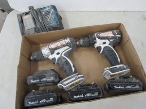 lot 90 image: Makita LXFP01 cordless, four 18V ba...