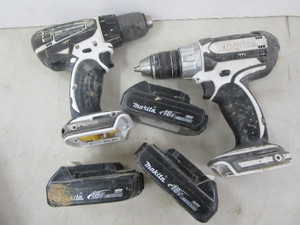 lot 98 image: Makita drill & LXFP01, three batter...