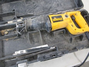 lot 134 image: DeWalt reciprocating saw DW304...