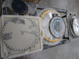lot 150 image: Saw blades - used, 7-14 to 10...