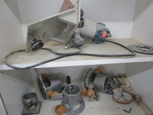 lot 165 image: Contents of cupboard with Bosch 190...