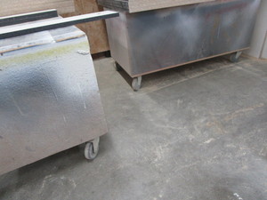 lot 172 image: Roller bases for material handling,...