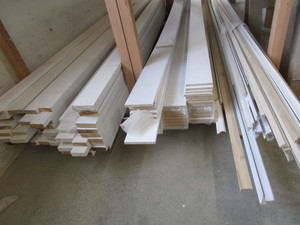 lot 180 image: Painted trim pieces - 1, 3, 4 8f...