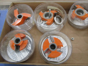 lot 208 image: Shaper cutters, 34 and 1-14...
