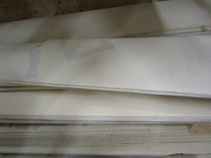 lot 262 image: Particle board 12, variety of siz...