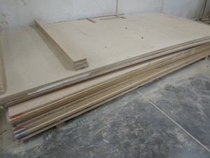 lot 274 image: Particle board cover sheets, 4ft x ...
