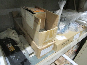 lot 292 image: Shelf brackets & plates...