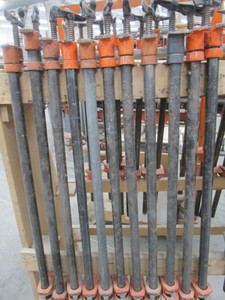 lot 264 image: Pony pipe clamps 1, mostly 36 wit...