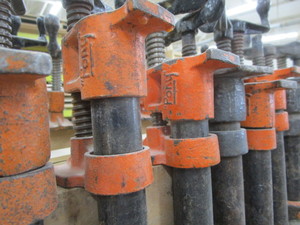 lot 309 image: Pony pipe clamps 1, one 48, nine ...