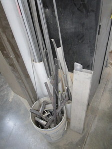 lot 299 image: Aluminum pieces up to 84, tracks...