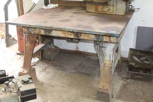 lot 617 image: Steel Welding Table