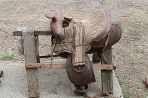 lot 629 image: Horse Saddle