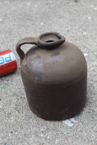lot 630 image: Vintage Jug