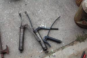 lot 637 image: Lot of (3) Grease Guns