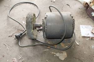 lot 650 image: Electric BufferPolisher