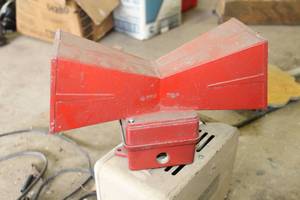 lot 684 image: Federal Signal Vibratone 450D Horn