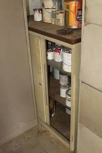 lot 726 image: Sliding Door Storage Cabinet