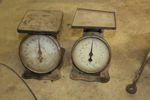 lot 692 image: Lot of (2) Vintage Postal Scales