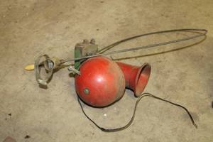 lot 691 image: Vintage Horm