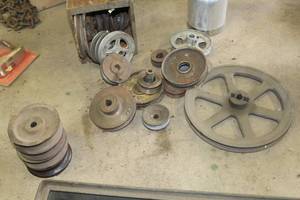 lot 703 image: Lot of (18) Pulleys