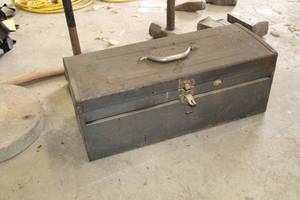lot 711 image: 22 Metal Tool Box with Tool Tote