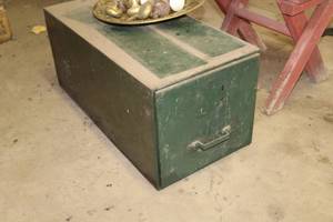 lot 748 image: Metal File Drawer