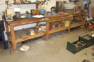 lot 776 image: 12 Wood Work Bench