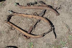 lot 796 image: Lot of (2) Vintage Horse Rigging Parts