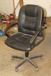 lot 817 image: Rolling Office Arm Chair