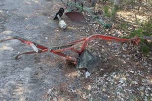 lot 826 image: Vintage 7-12 Plow