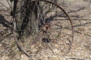 lot 867 image: Vintage 54 Wagon Wheel