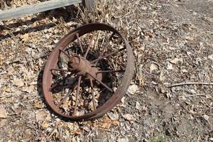 lot 887 image: Vintage 28 Wagon Wheel