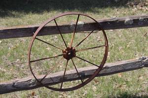 lot 901 image: Vintage 26 Wagon Wheel