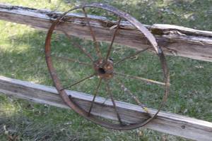 lot 902 image: Vintage 26 Wagon Wheel