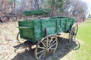 lot 906 image: Vintage Wood Wagon