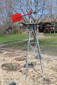 lot 961 image: Metal Wind Mill