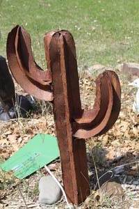 lot 970 image: Cactus Metal Yard Statue