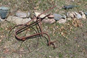 lot 972 image: Vintage Cultivator