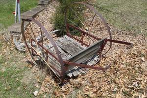 lot 973 image: Vintage Milk Can Cart