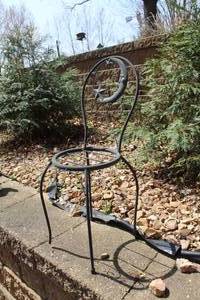 lot 984 image: Metal Chair Planter
