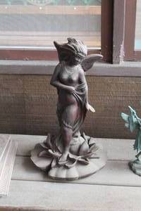 lot 991 image: Fairy Yard Statue