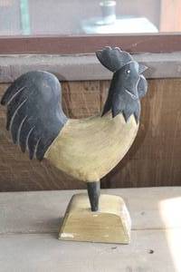 lot 993 image: Rooster Wood Yard Statue
