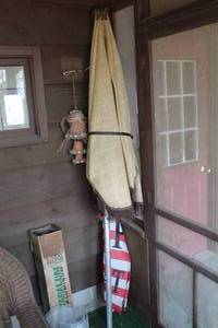 lot 1019 image: Patio Umbrella