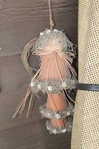 lot 1021 image: Terra Cotta Pots Hanging Dcor