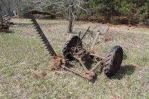 lot 610 image: Case Sickle Mower
