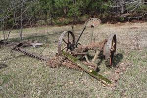 lot 609 image: Minnesota No. 8 Sickle Mower
